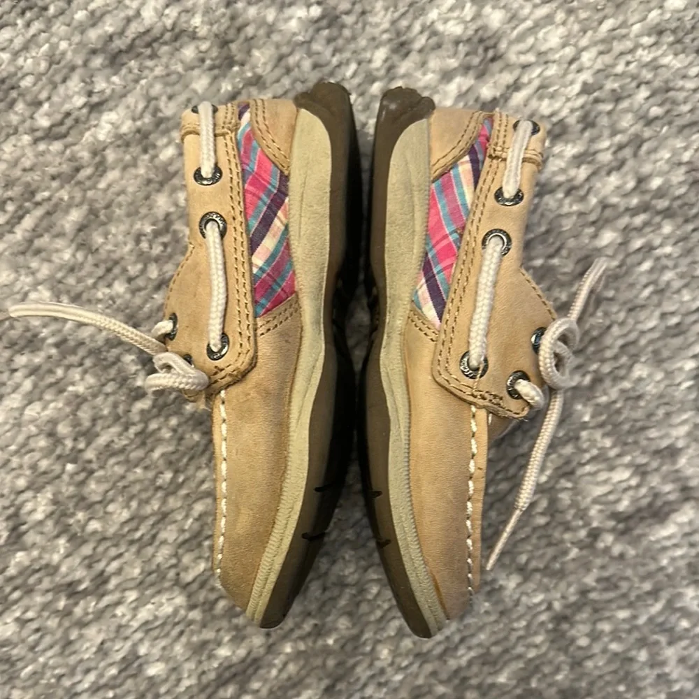 Sperry top-sider boat shoes tan with pastel plaid size 7